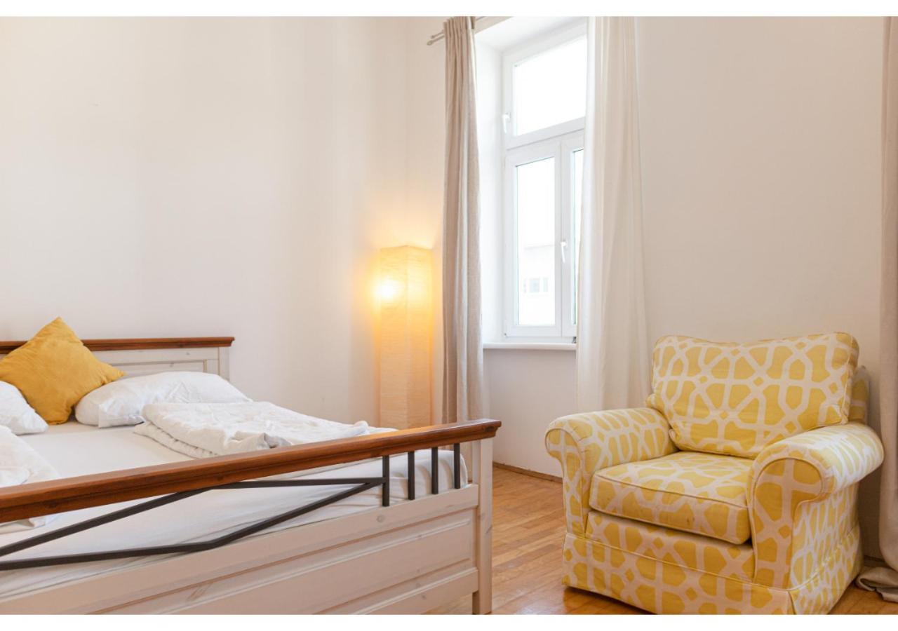 Cheerful 2br - Suitable For Longstays Apartment *
