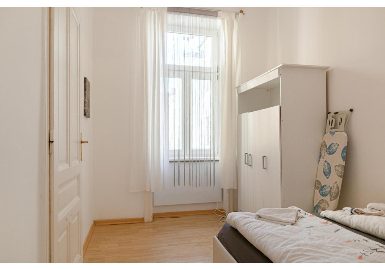 Cheerful 2br - Suitable For Longstays Apartment *