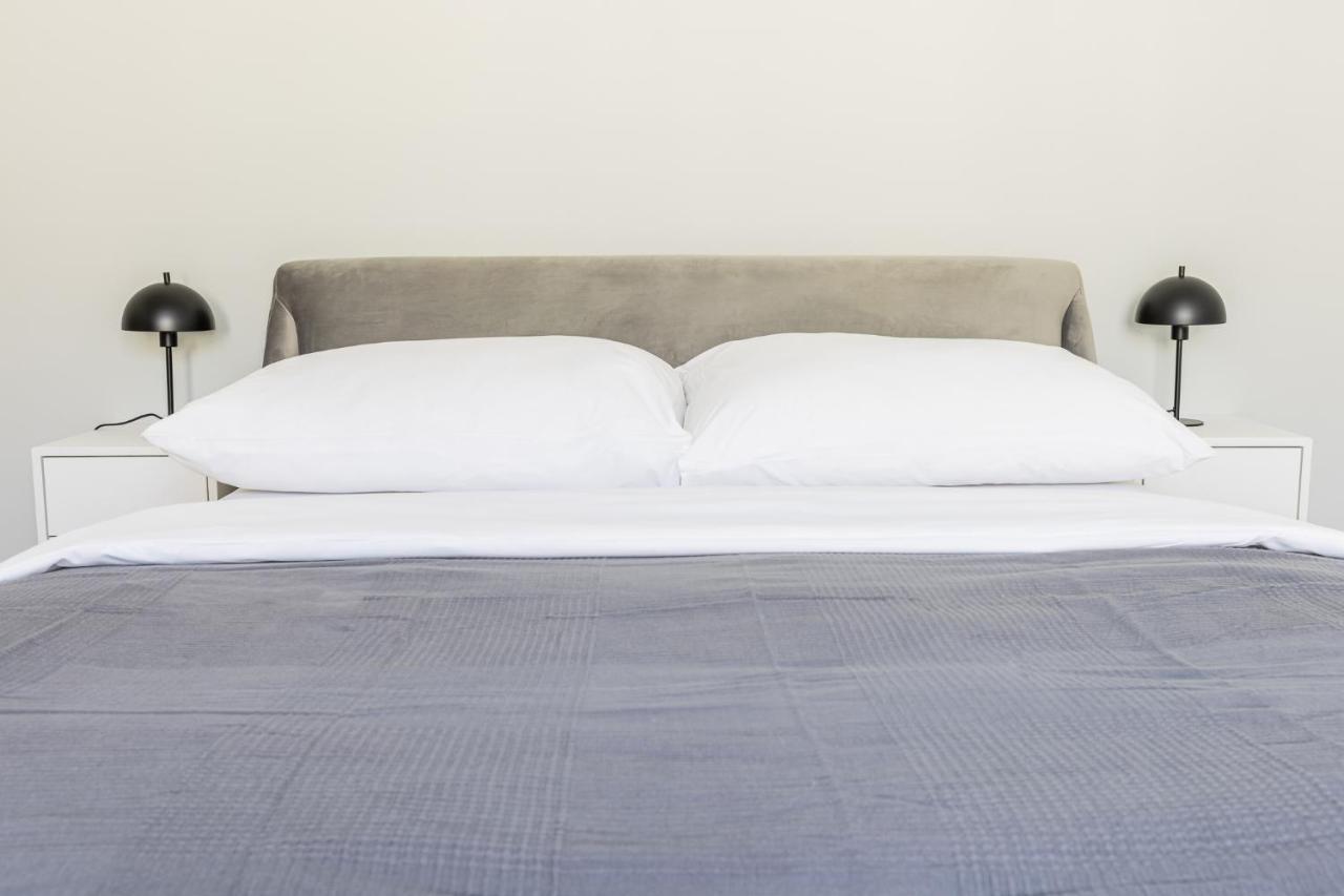 Bright Stylish In A Location Apartamento *