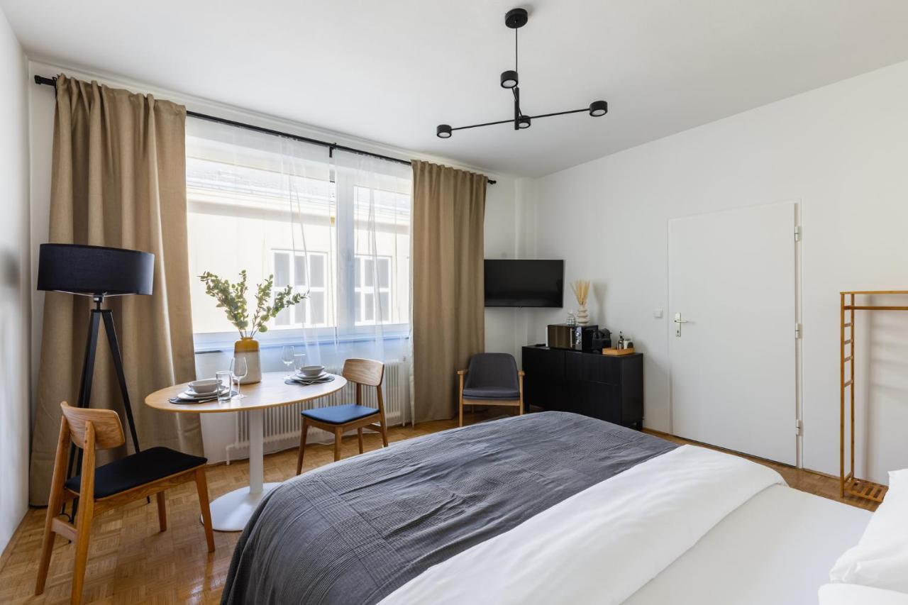 Bright Stylish In A Location Apartamento