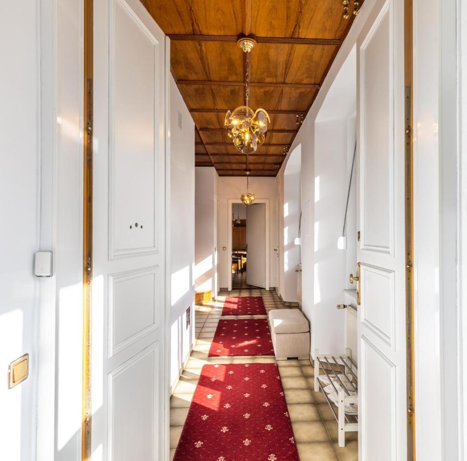 Hallo Nr 9 * Vienna