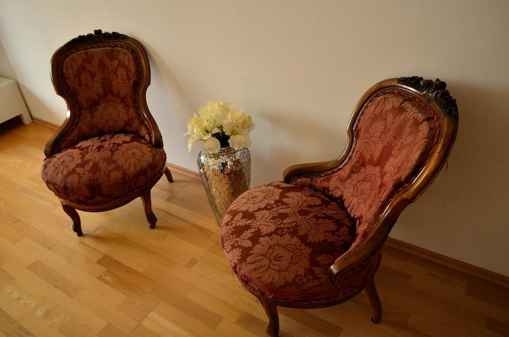 Urban Living Belvedere Studio Apartment *