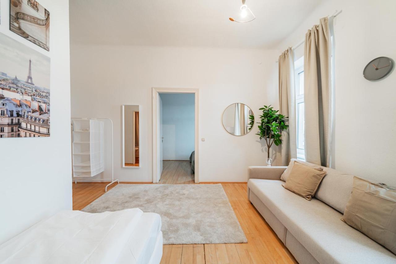 Stylisch In Vienna's 18th District Wien