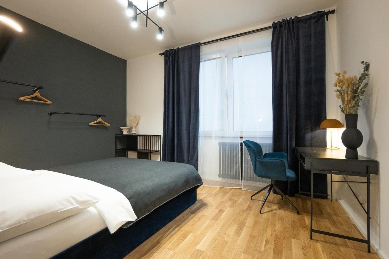 Bright Stylish With A Balcony In A Location Apartment *