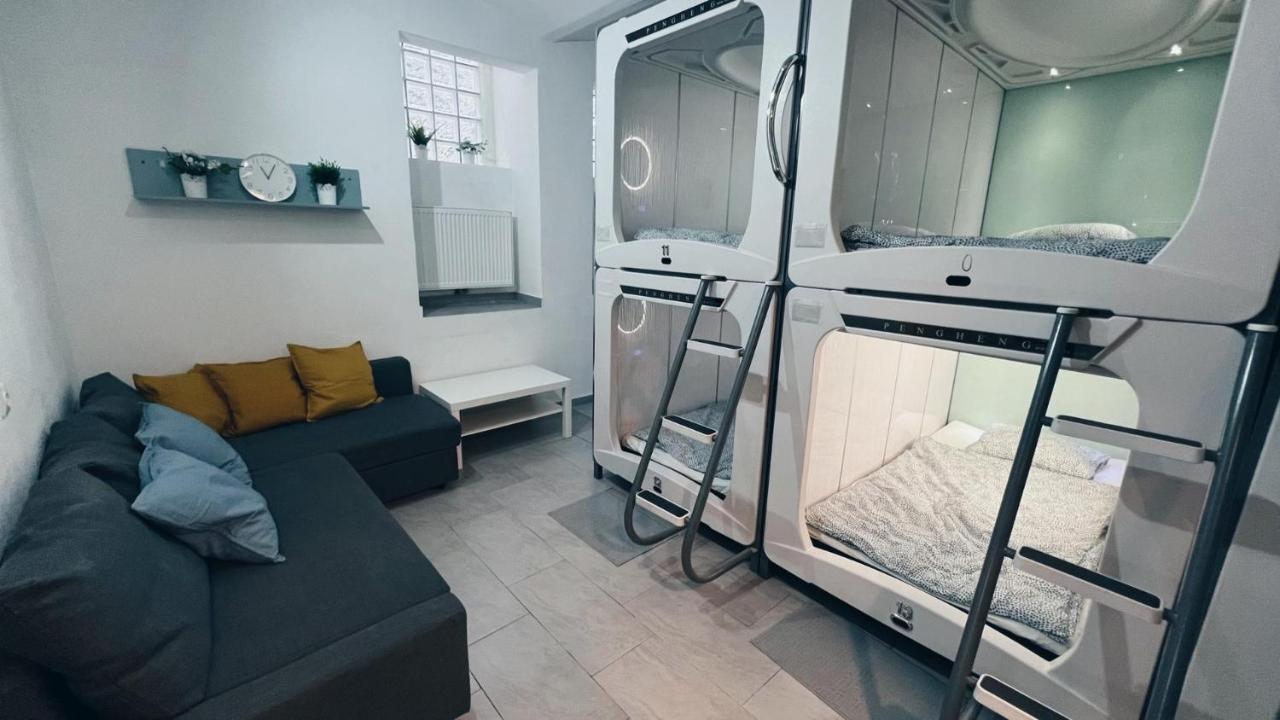 Apartment Space One - Simple Living In The Center *
