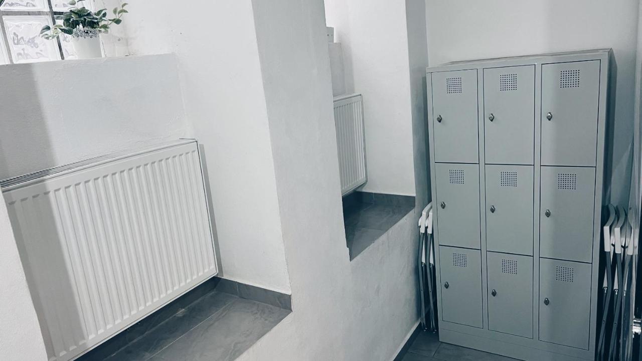 Apartment Space One - Simple Living In The Center *