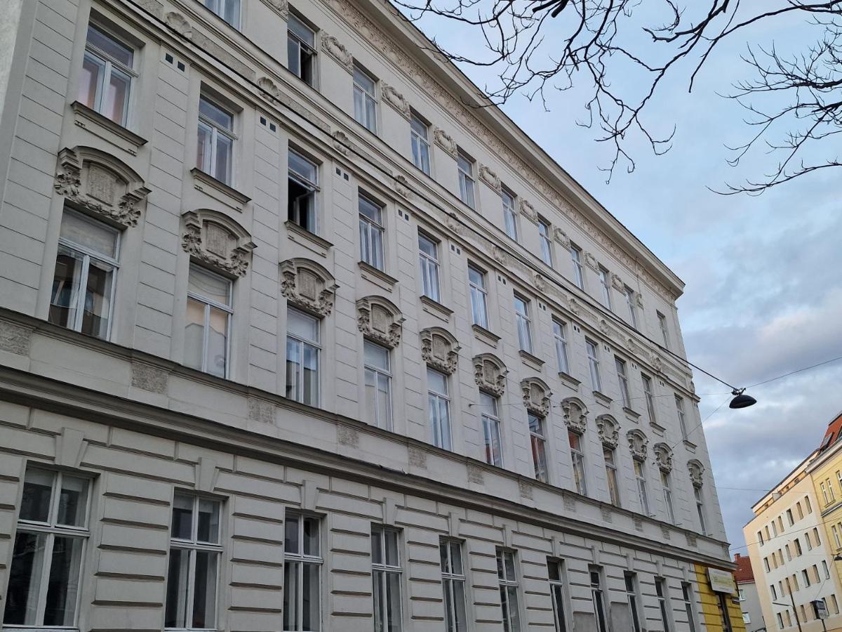 4 Seasons * Viena