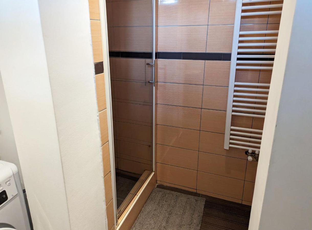 Private Lowerground Floor In Schonbrunn /w Free Parking * Vienna