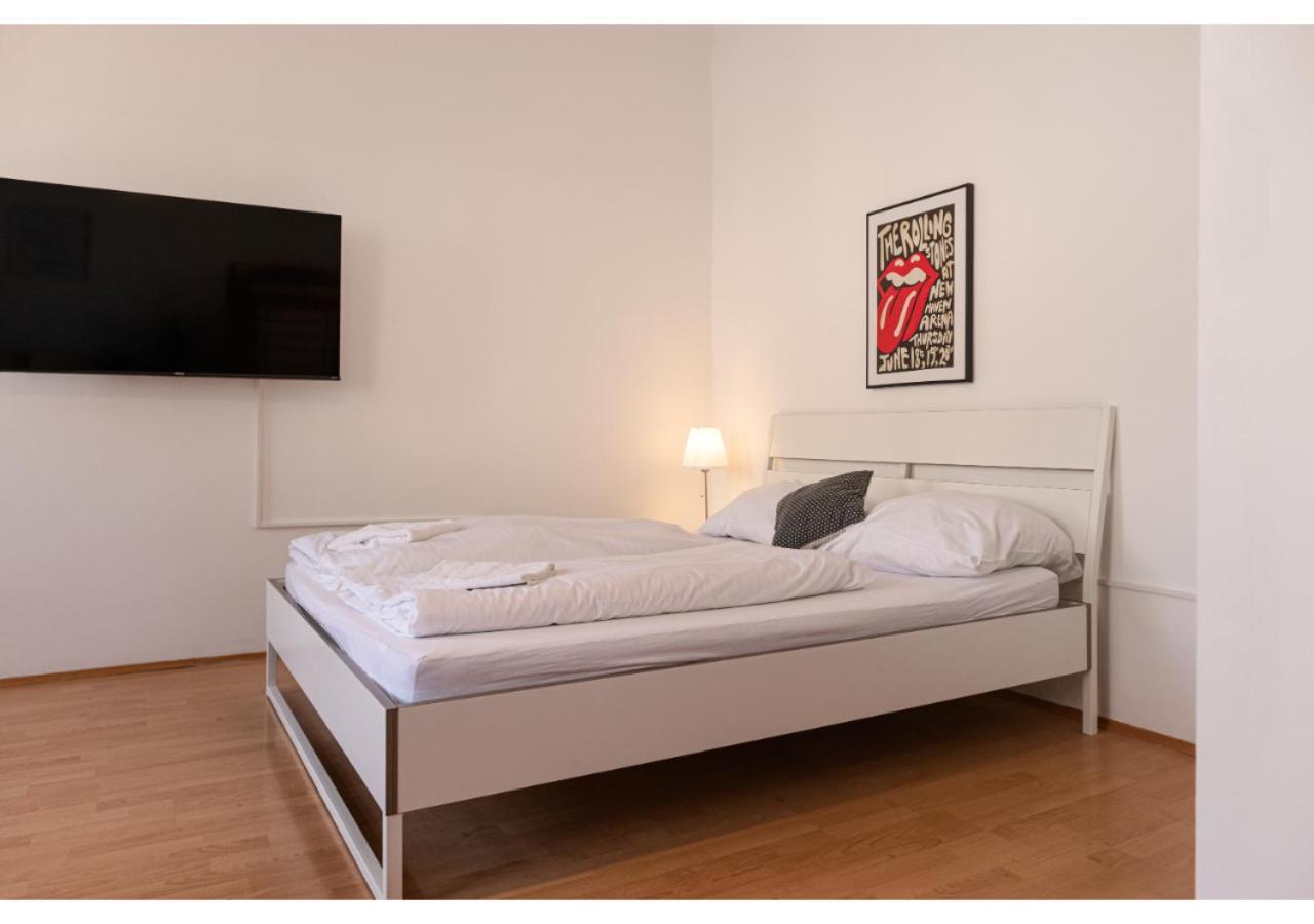 Viennese 3br Apt. Near Wiener Stadthalle & Apartment