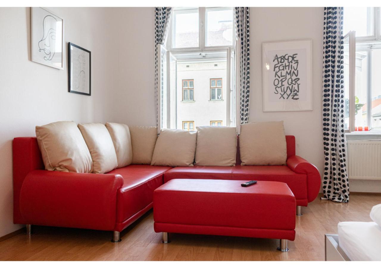 Viennese 3br Apt. Near Wiener Stadthalle & Apartment