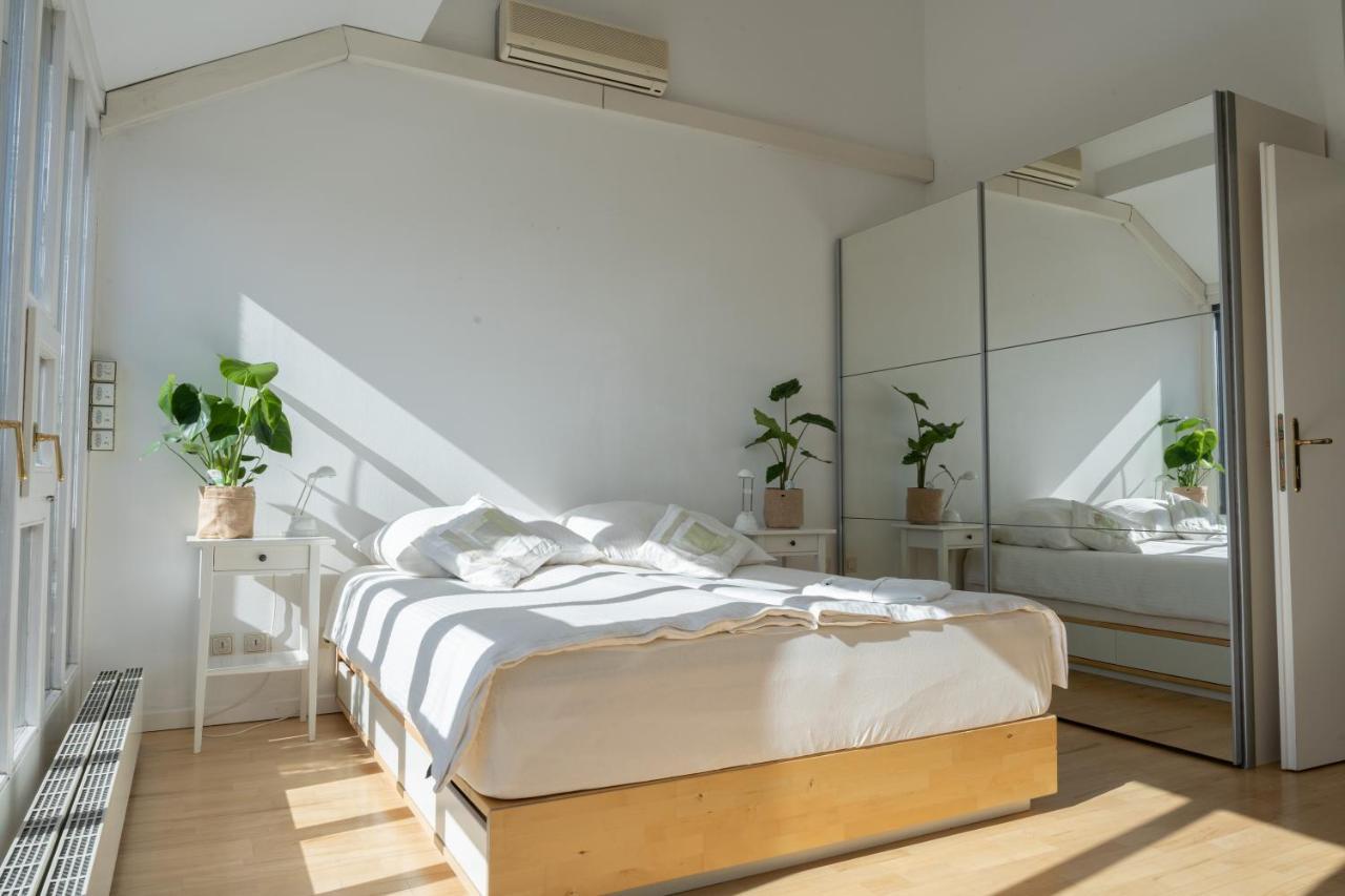 Apartamento 180m2 Penthouse, Luxury Next To Karlskirche And Parking Included *
