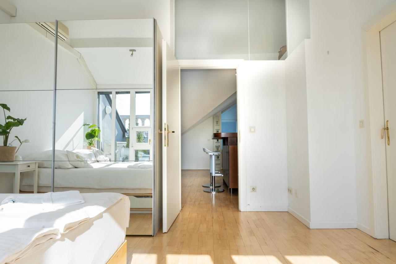 180m2 Penthouse, Luxury Next To Karlskirche And Parking Included Apartamento