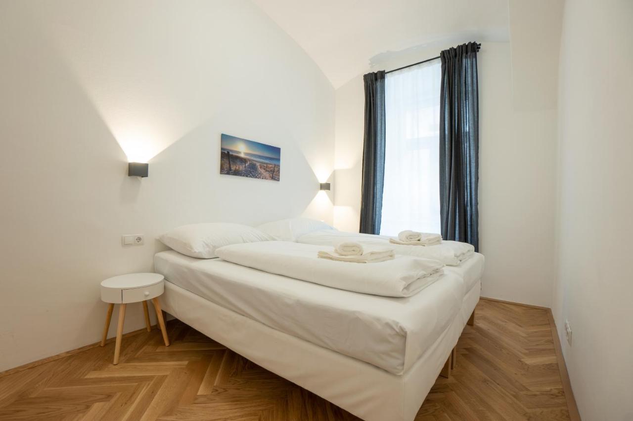 Modern Hotel-styled In The Second District Of Vienna. Apartment Wien