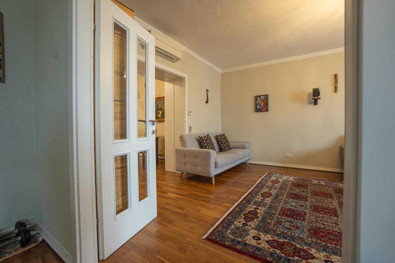 With A Balcony - 15 Min To City Center *