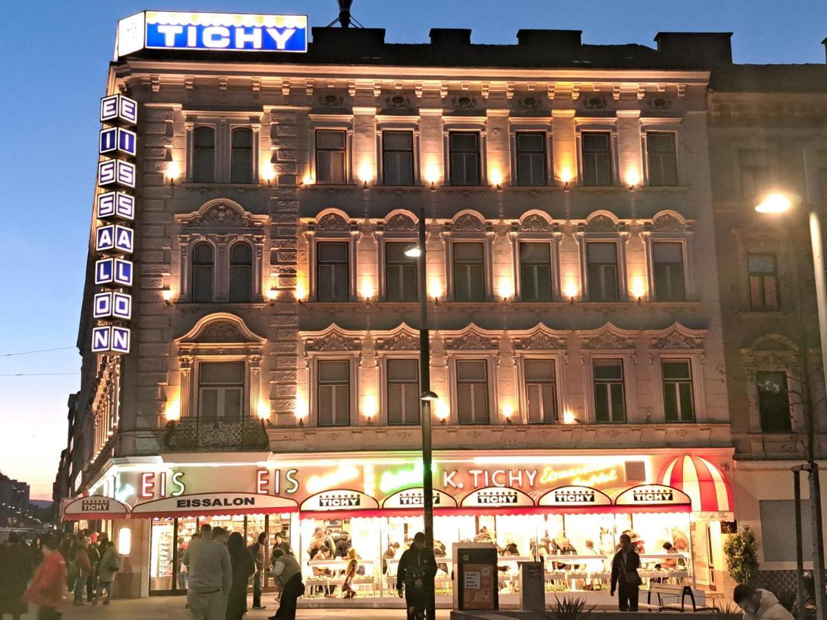 Monteapartments Belvedere 10 Minutes To Downtown Vienna