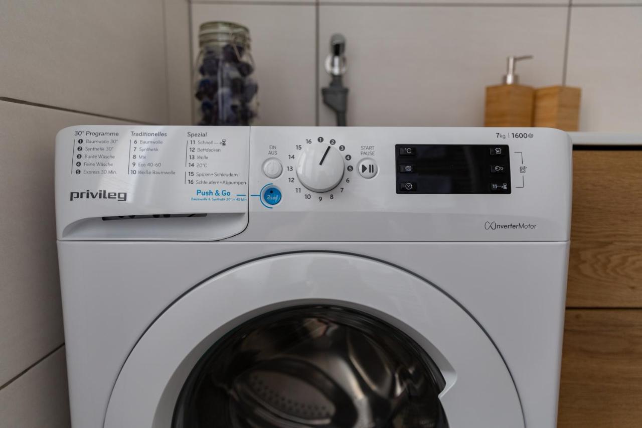 Cozy, Generous - 10 Min To City-centre - Contactless 24h Check-in Apartment Vienna