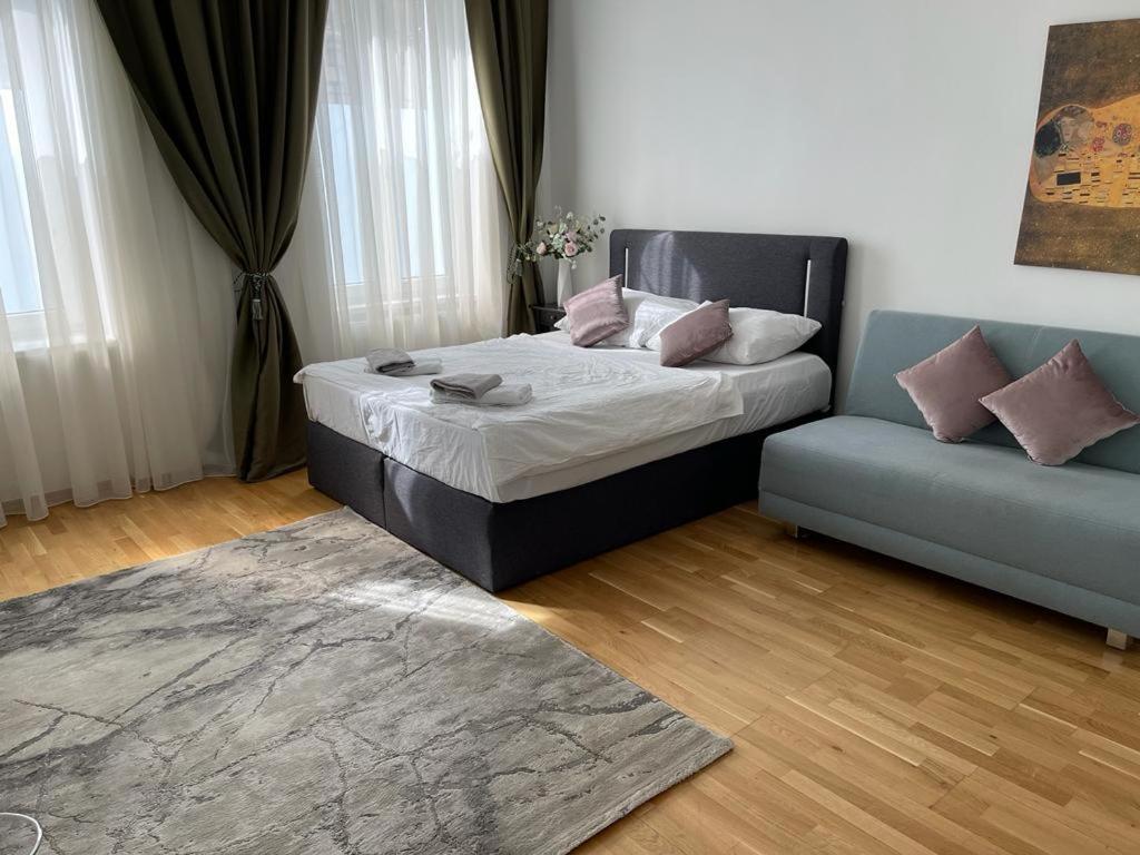 Apartment 2 Vienna