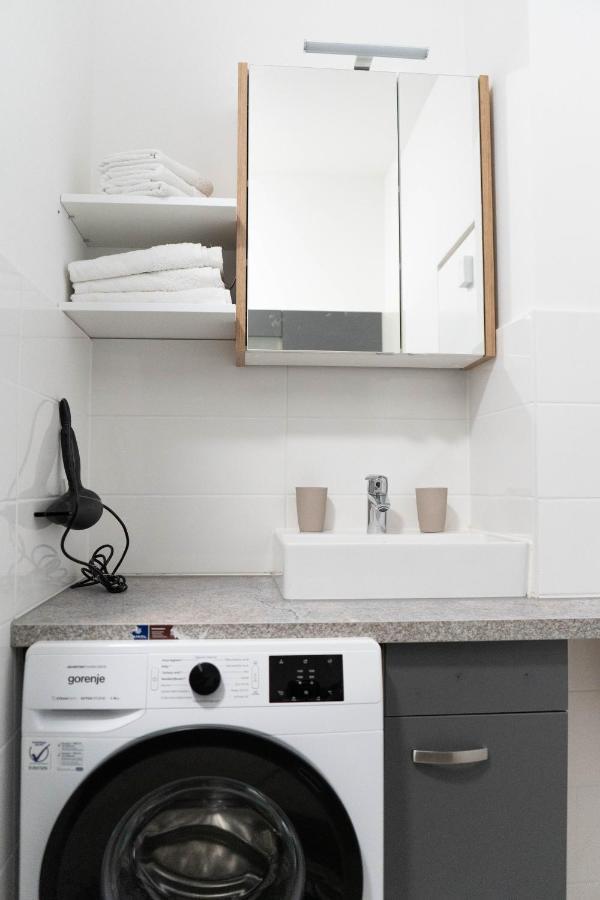 Wonderful, Modern Center Apartment *