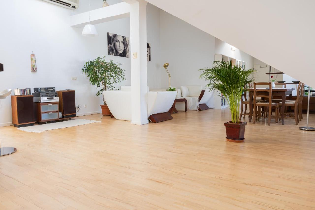 180m2 Penthouse, Luxury Next To Karlskirche And Parking Included Viena