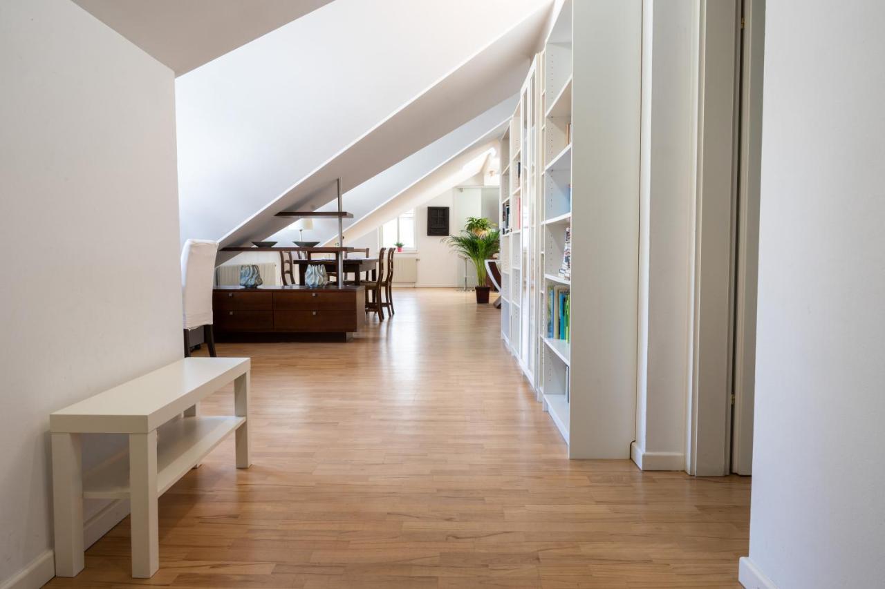 Apartamento 180m2 Penthouse, Luxury Next To Karlskirche And Parking Included *
