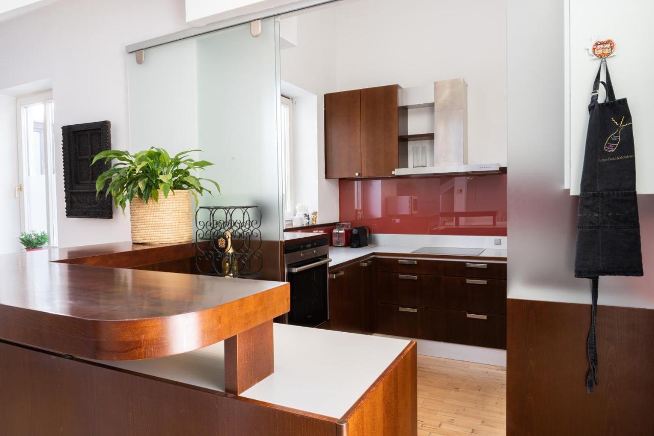 180m2 Penthouse, Luxury Next To Karlskirche And Parking Included * Viena
