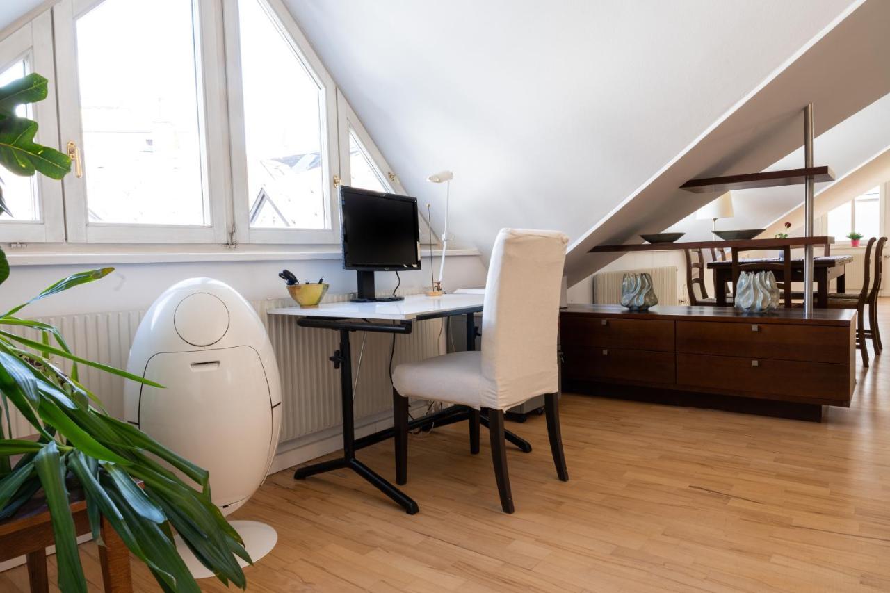 Apartamento 180m2 Penthouse, Luxury Next To Karlskirche And Parking Included Viena