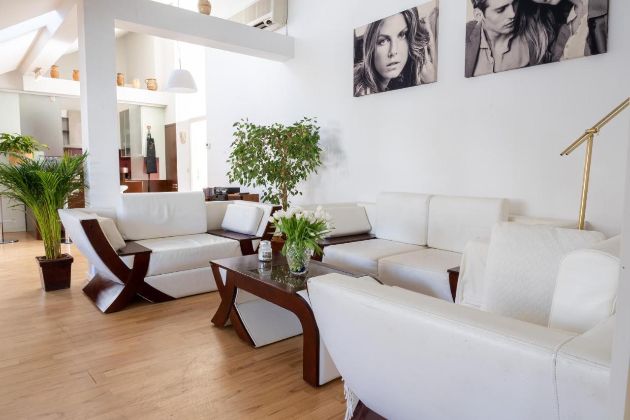 180m2 Penthouse, Luxury Next To Karlskirche And Parking Included Viena