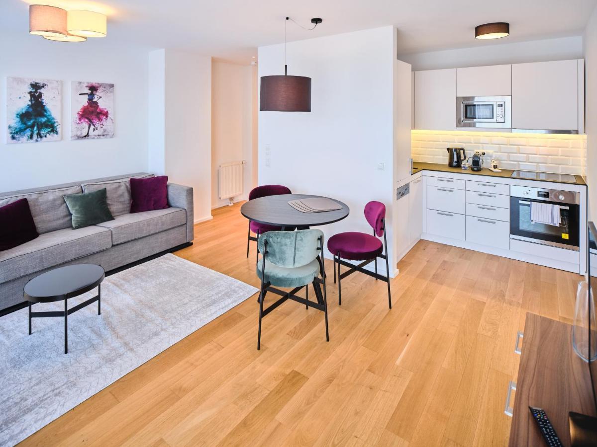 Myfavorit - Spacious Next To Puplic Transport U1 Direct Connection To Citycenter