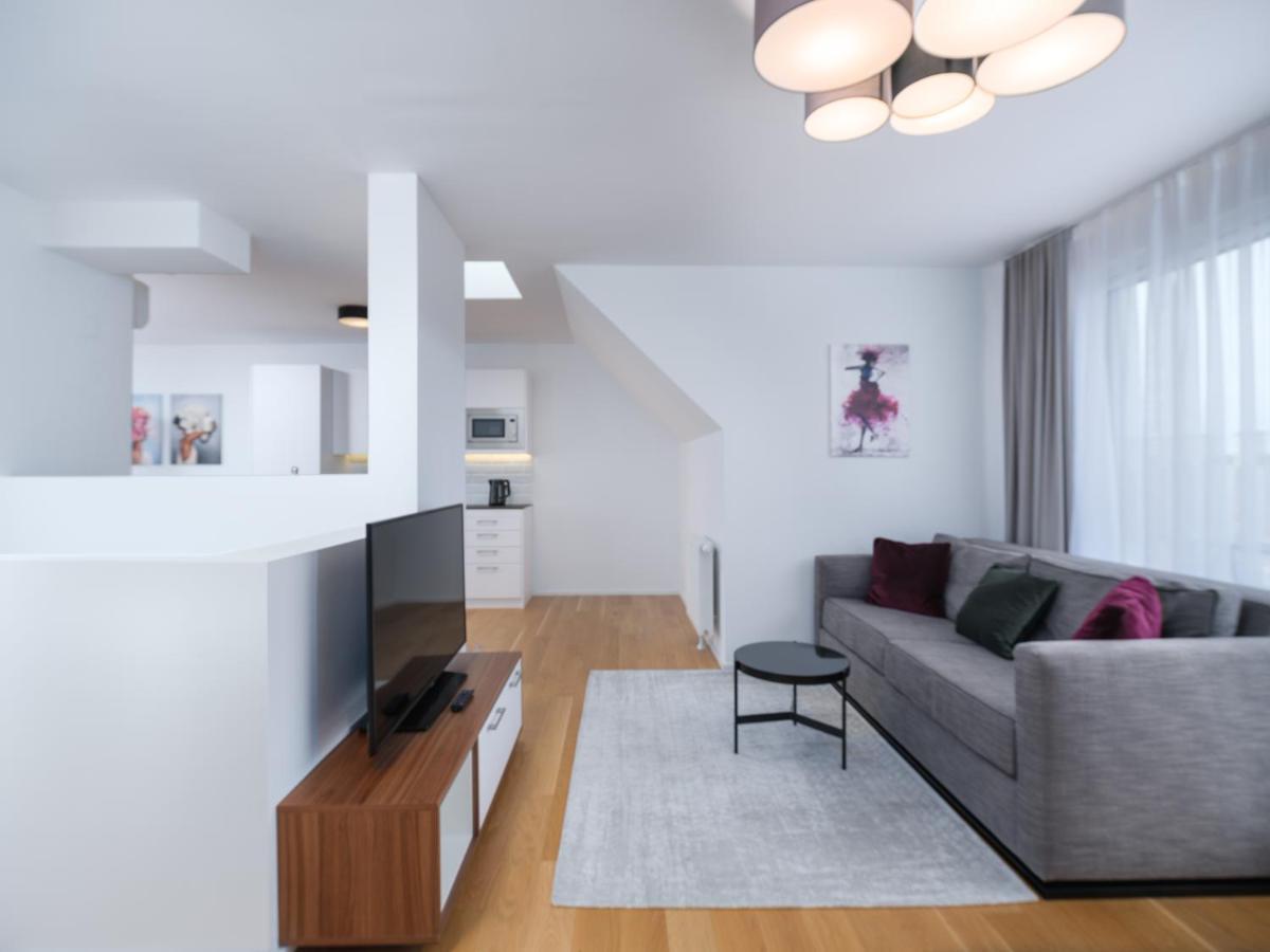 Myfavorit - Spacious Next To Puplic Transport U1 Direct Connection To Citycenter Apartment Vienna