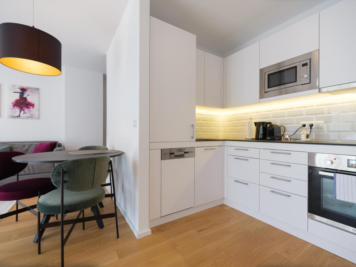 Myfavorit - Spacious Next To Puplic Transport U1 Direct Connection To Citycenter Apartment *