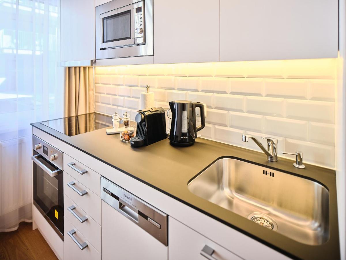 Myfavorit - Spacious Next To Puplic Transport U1 Direct Connection To Citycenter