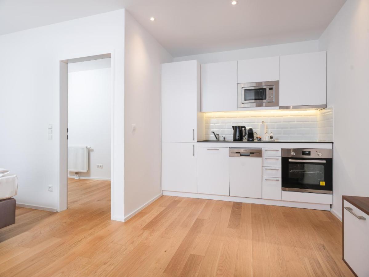 Myfavorit - Spacious Next To Puplic Transport U1 Direct Connection To Citycenter Apartment