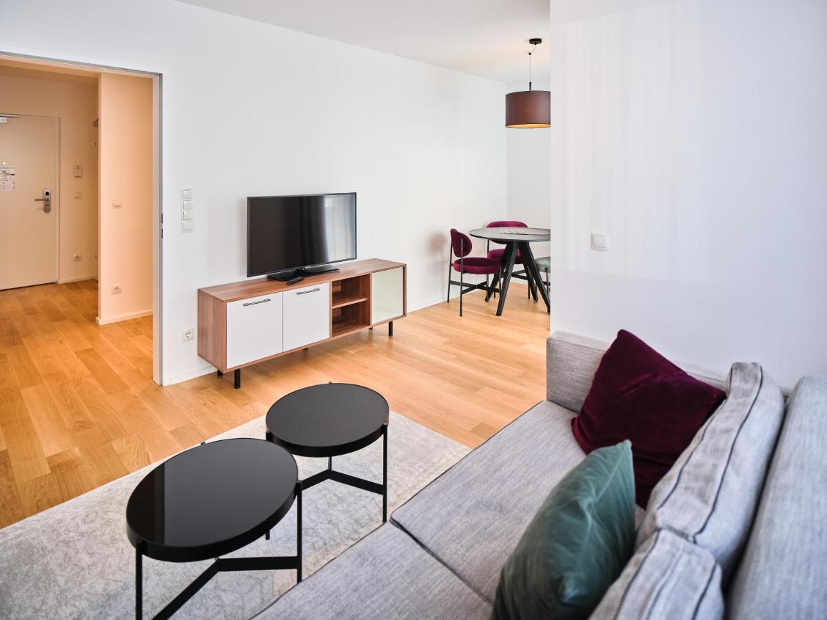 Myfavorit - Spacious Next To Puplic Transport U1 Direct Connection To Citycenter Apartment