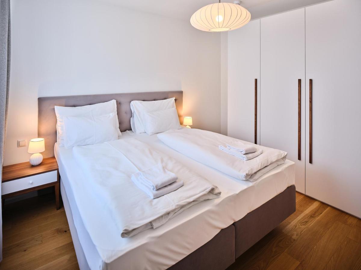 Myfavorit - Spacious Next To Puplic Transport U1 Direct Connection To Citycenter Wien