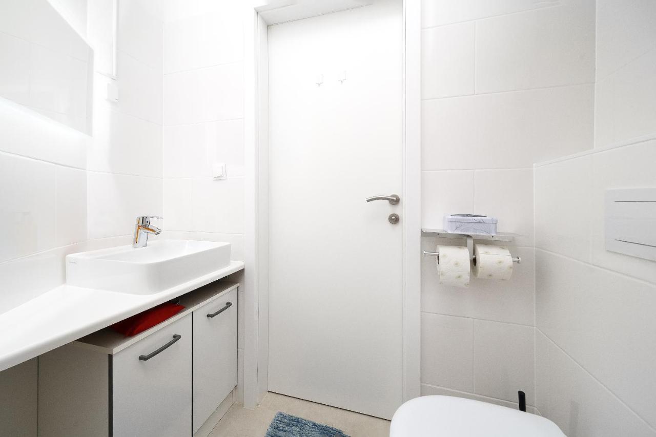 Apartment Malixa - In The Heart Of Next To Metro