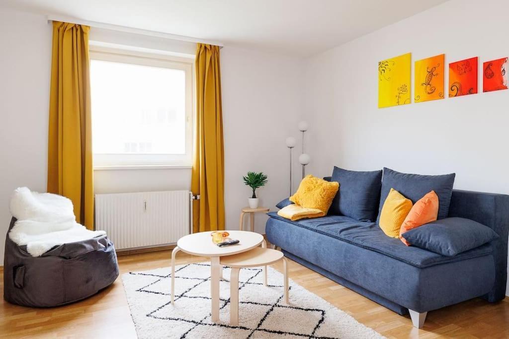 New! Cozy & Lovely In The 3rd District Apartment *