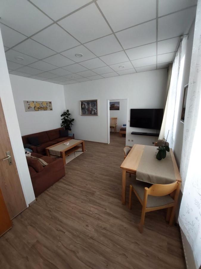 Gerald's 19 Apartment