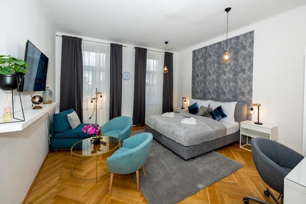 Delightful 1 Bedroom Near Schoenbrunn And Westbahnhof With Big Porch