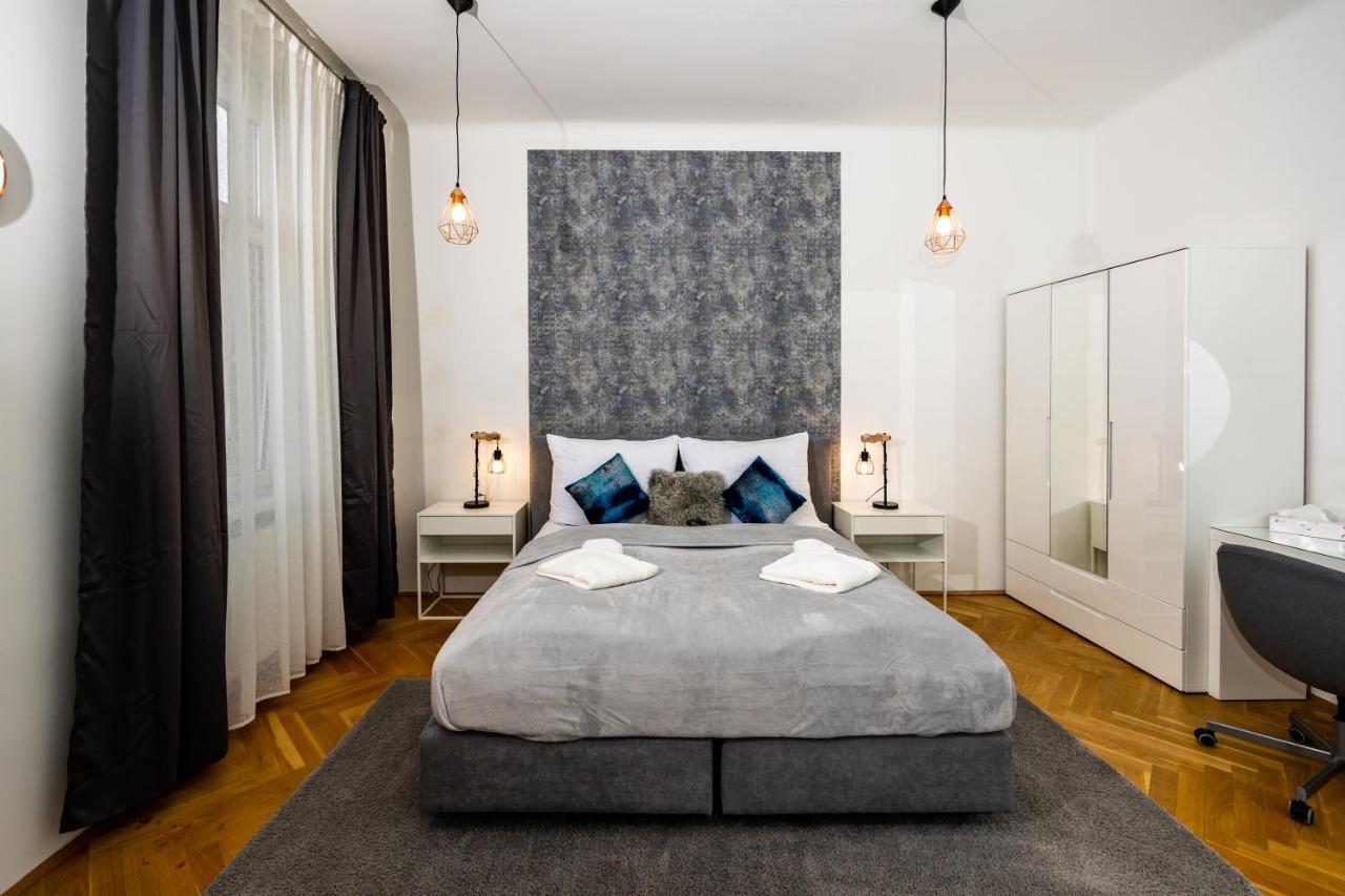 Delightful 1 Bedroom Near Schoenbrunn And Westbahnhof With Big Porch