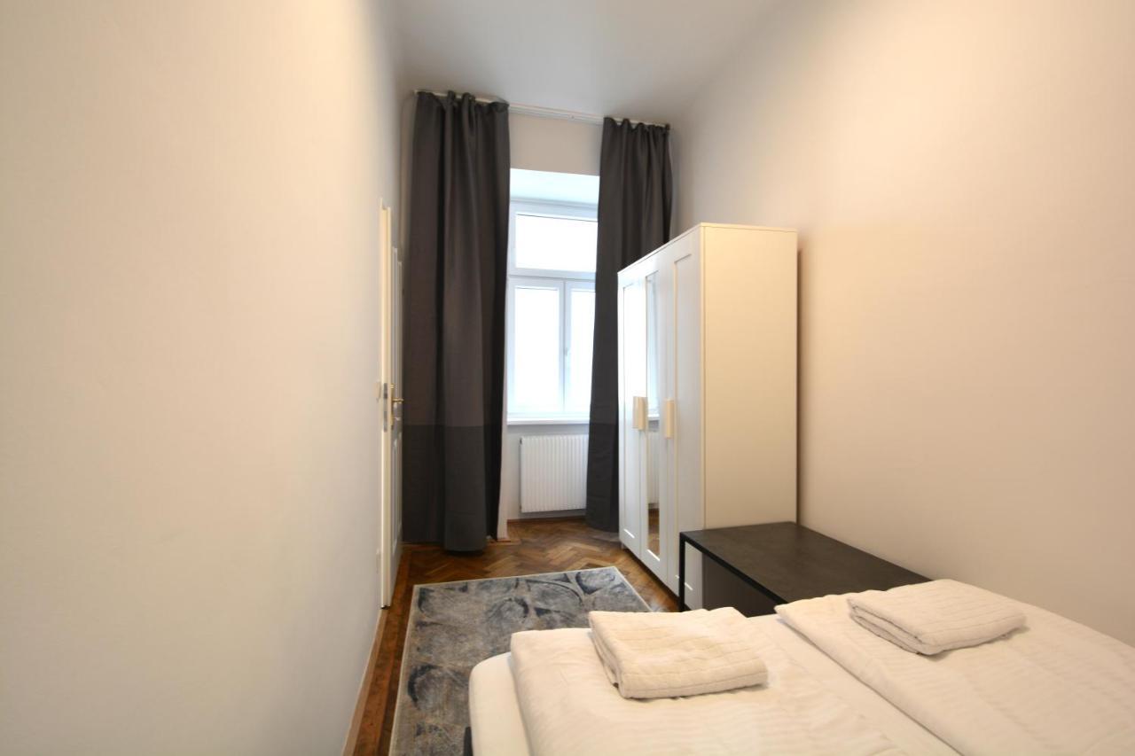 Apartment Universum 4