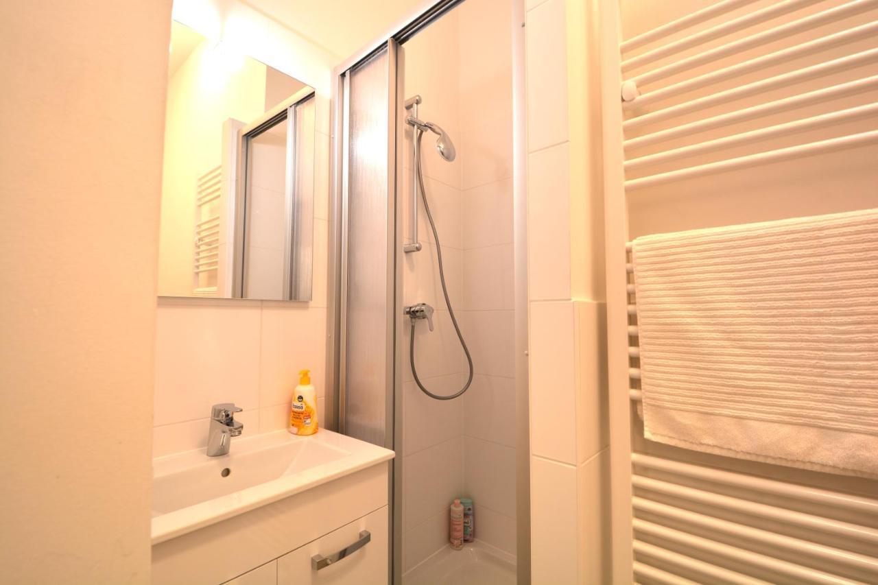 Apartment Universum 4 *