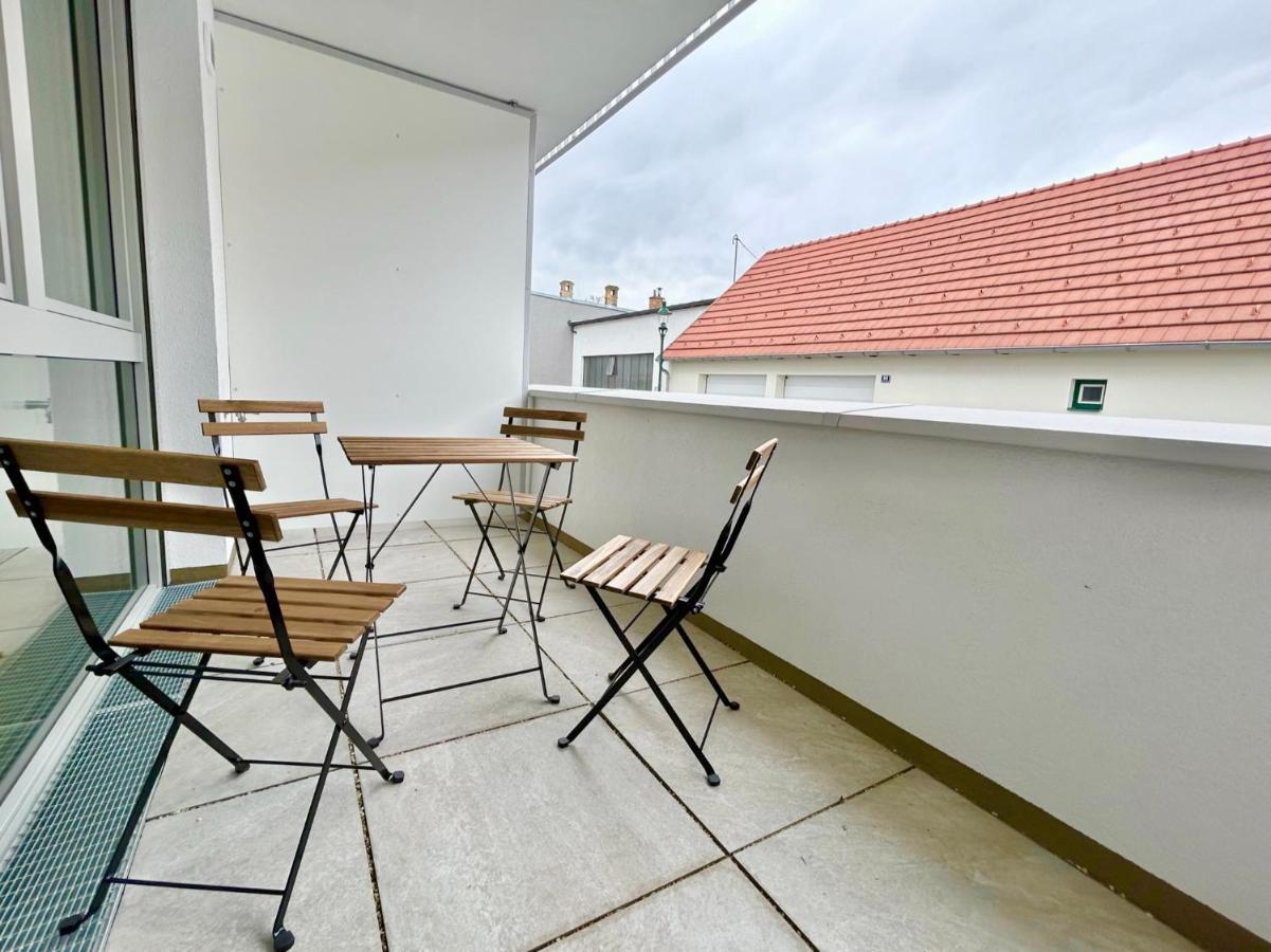 Apartment 80 M2 - Terrace - Free Parking