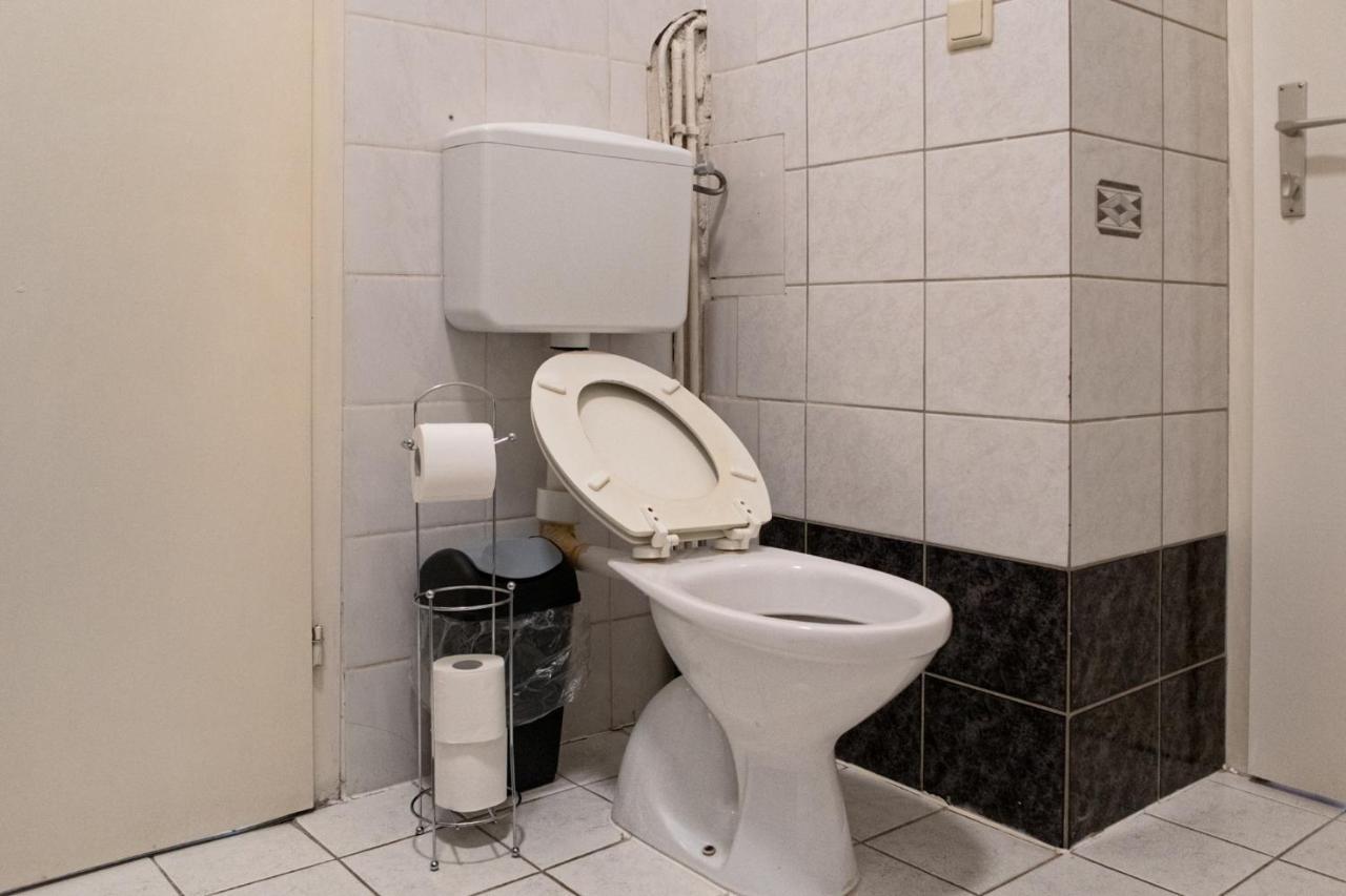 Apartment Spacious 2br Apt.-near Wiener Stadthalle *