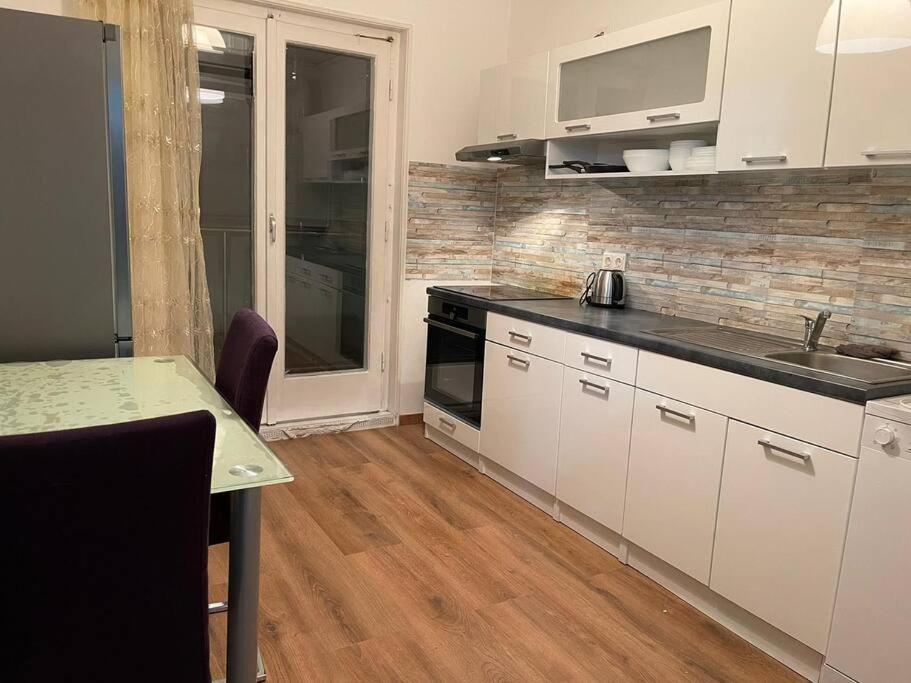 Family-apartment Apartment *