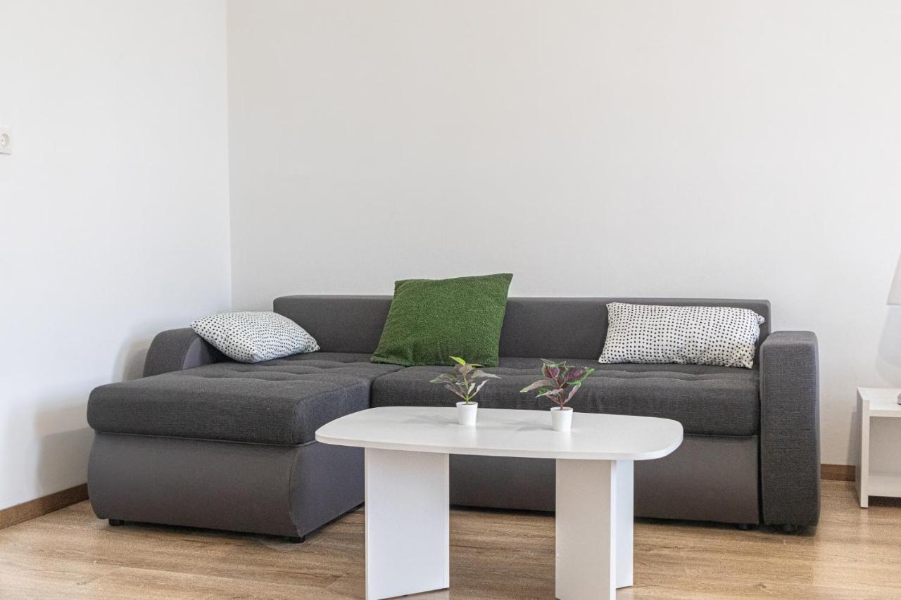 Apartment Welcoming 2br Apt. Near Akh- Perfect For Longstays Wien