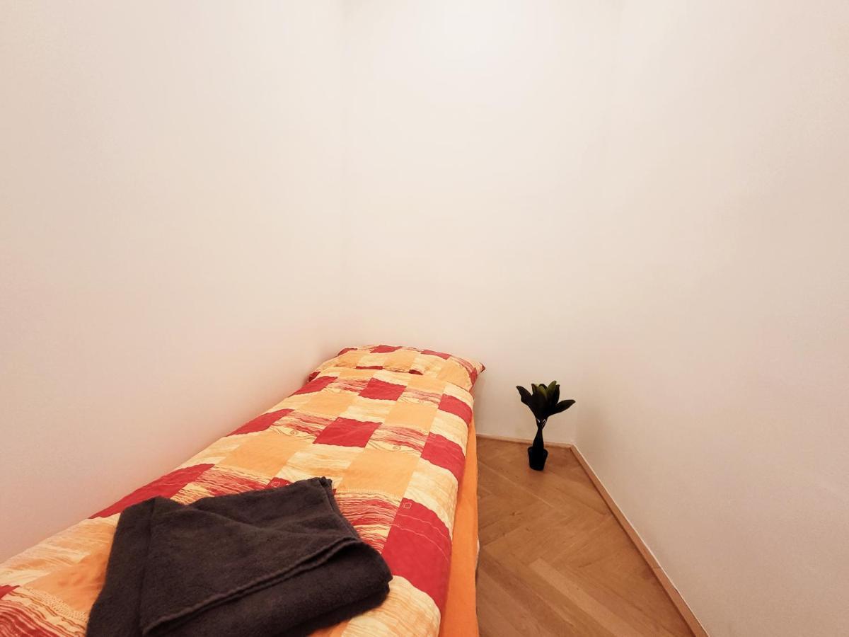 Donaufelder Apartment Vienna