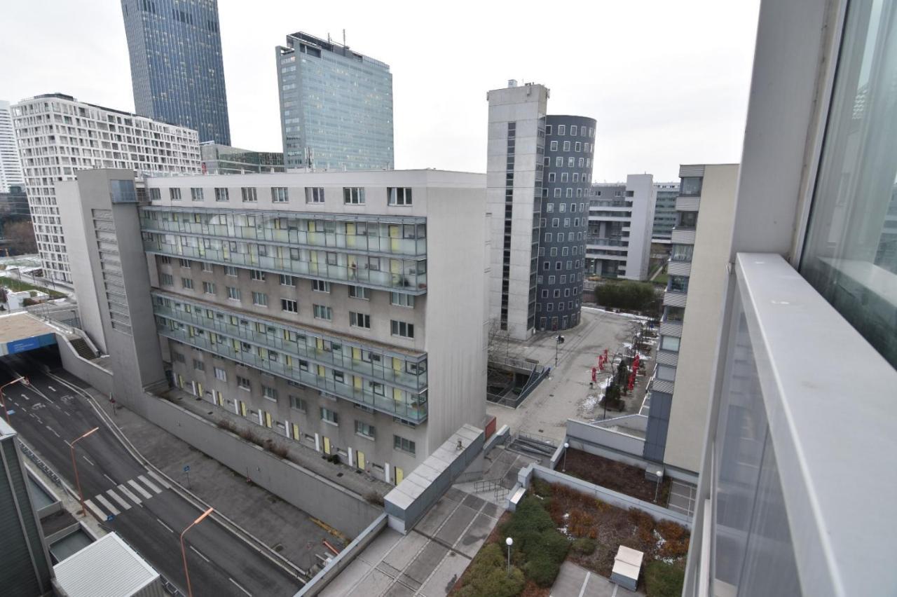 Modern At Vic *
