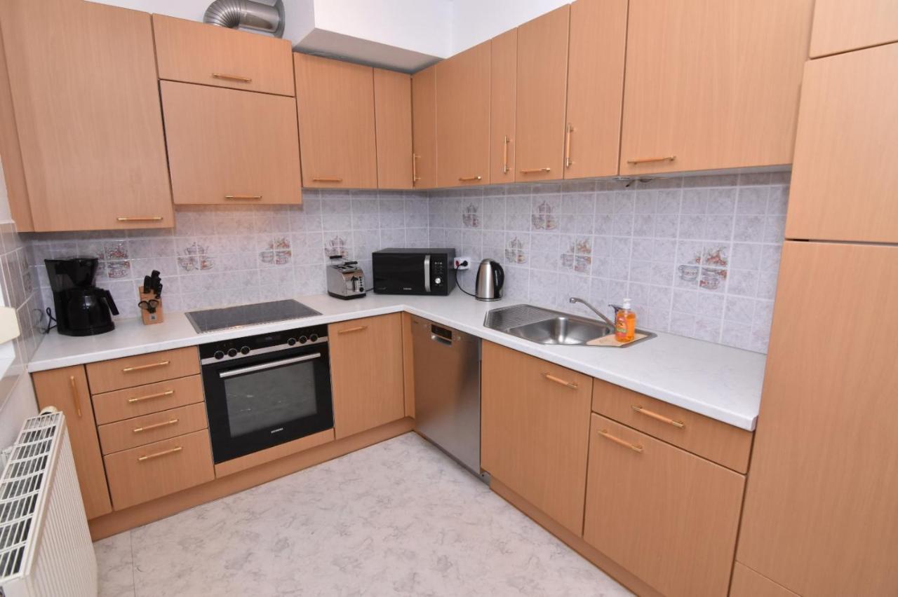 Modern At Vic Apartment *