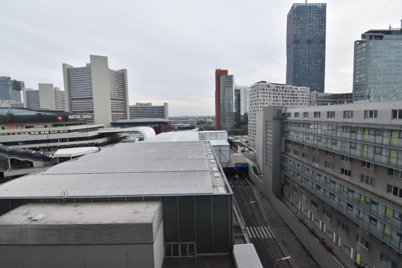 Modern At Vic Vienna