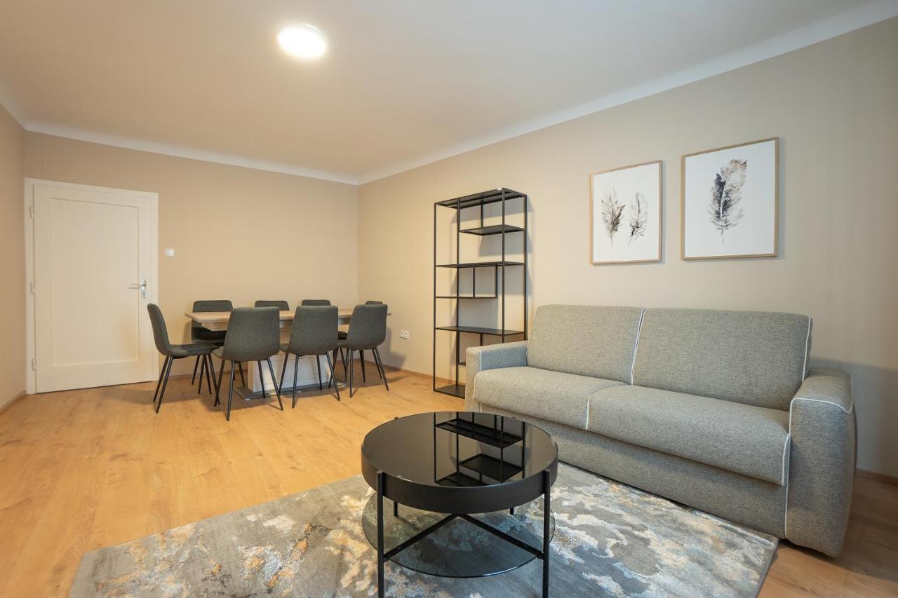 A 2-bedroom With A King-size Bed And A Balcony Is Located Just A 15-minute Walk From Stephansplatz.